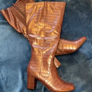 Brand new torrid boots